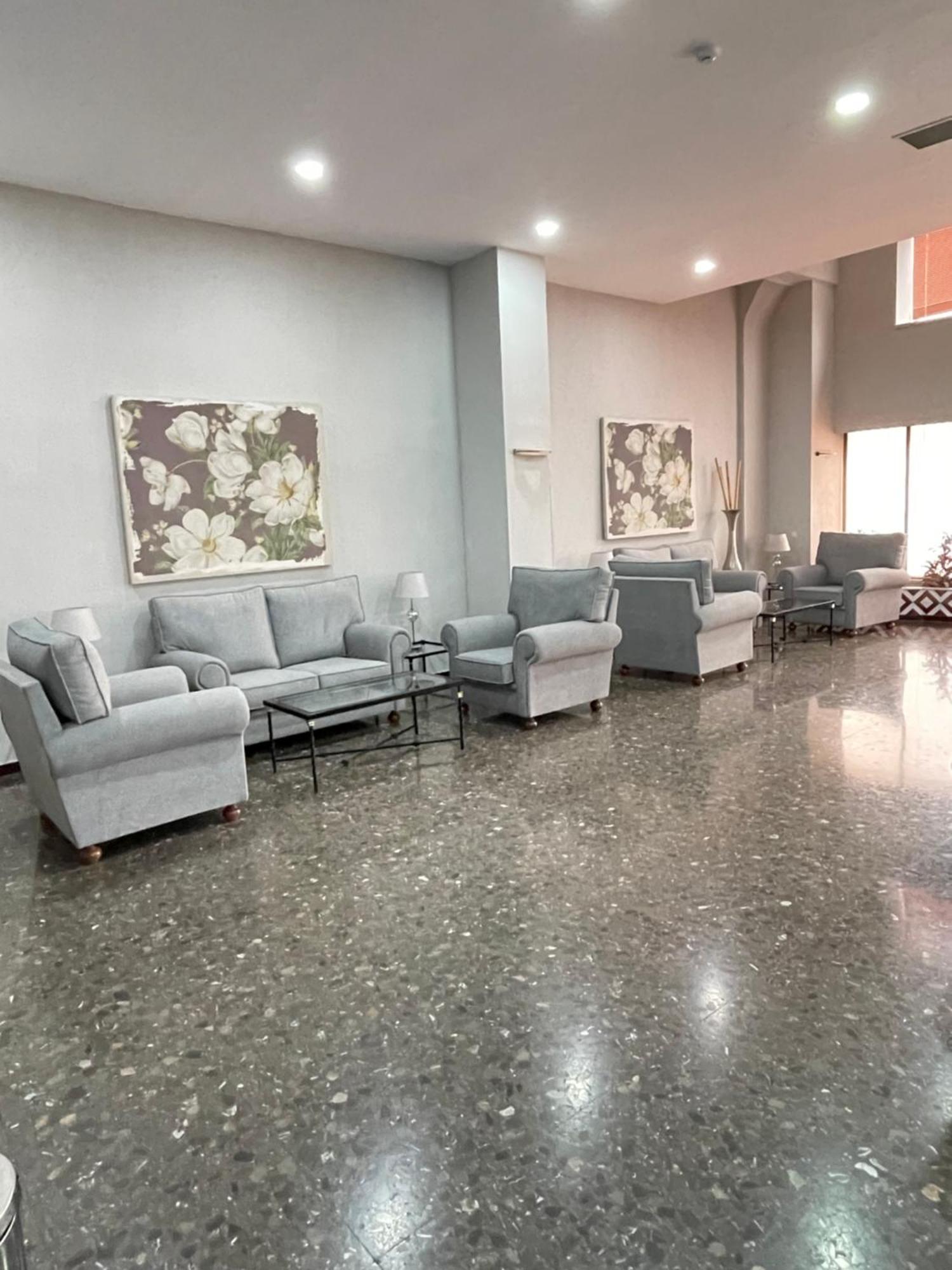 Resitur Luxury Suit 2 Sevilla Exteriör bild