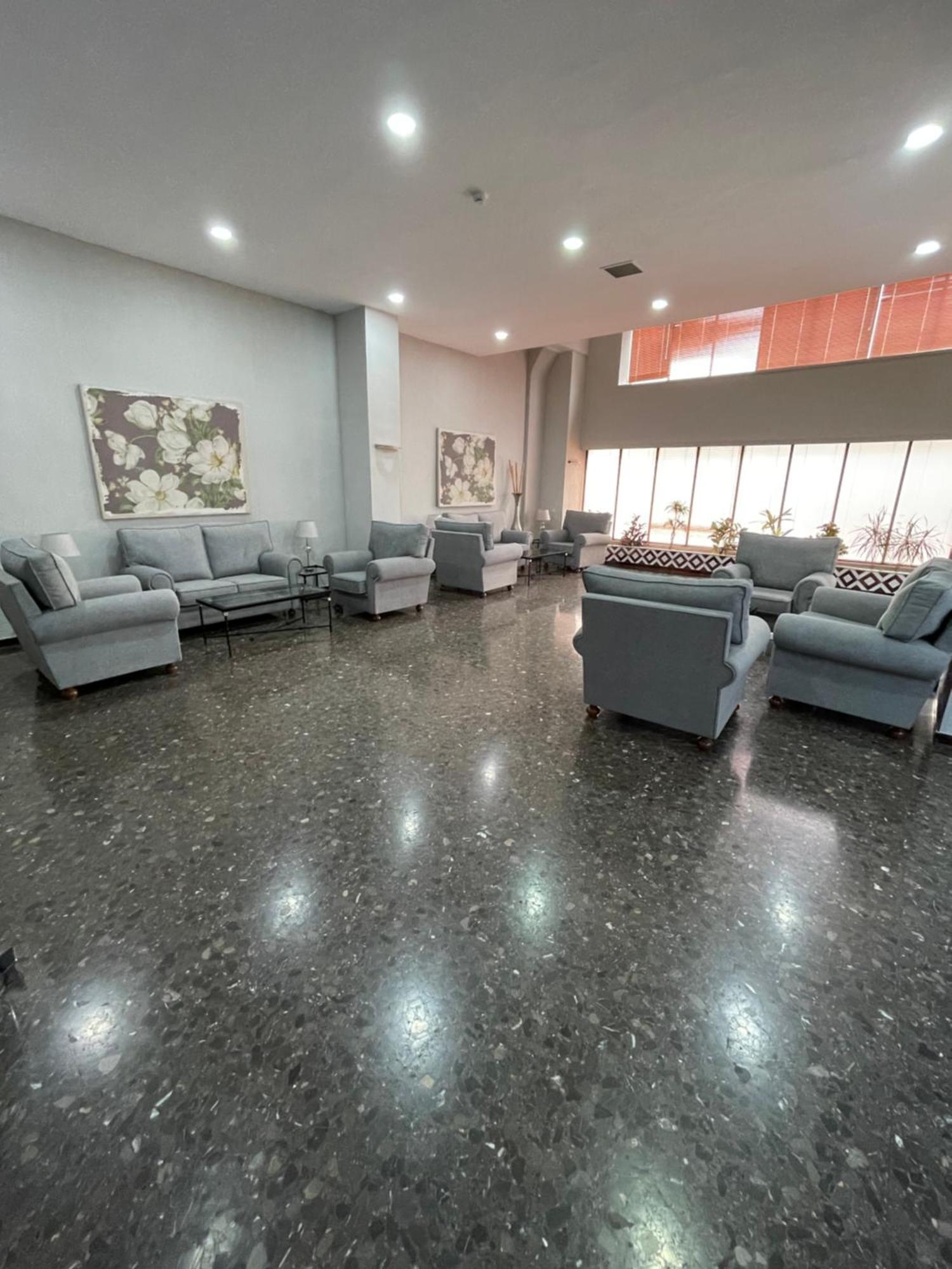 Resitur Luxury Suit 2 Sevilla Exteriör bild